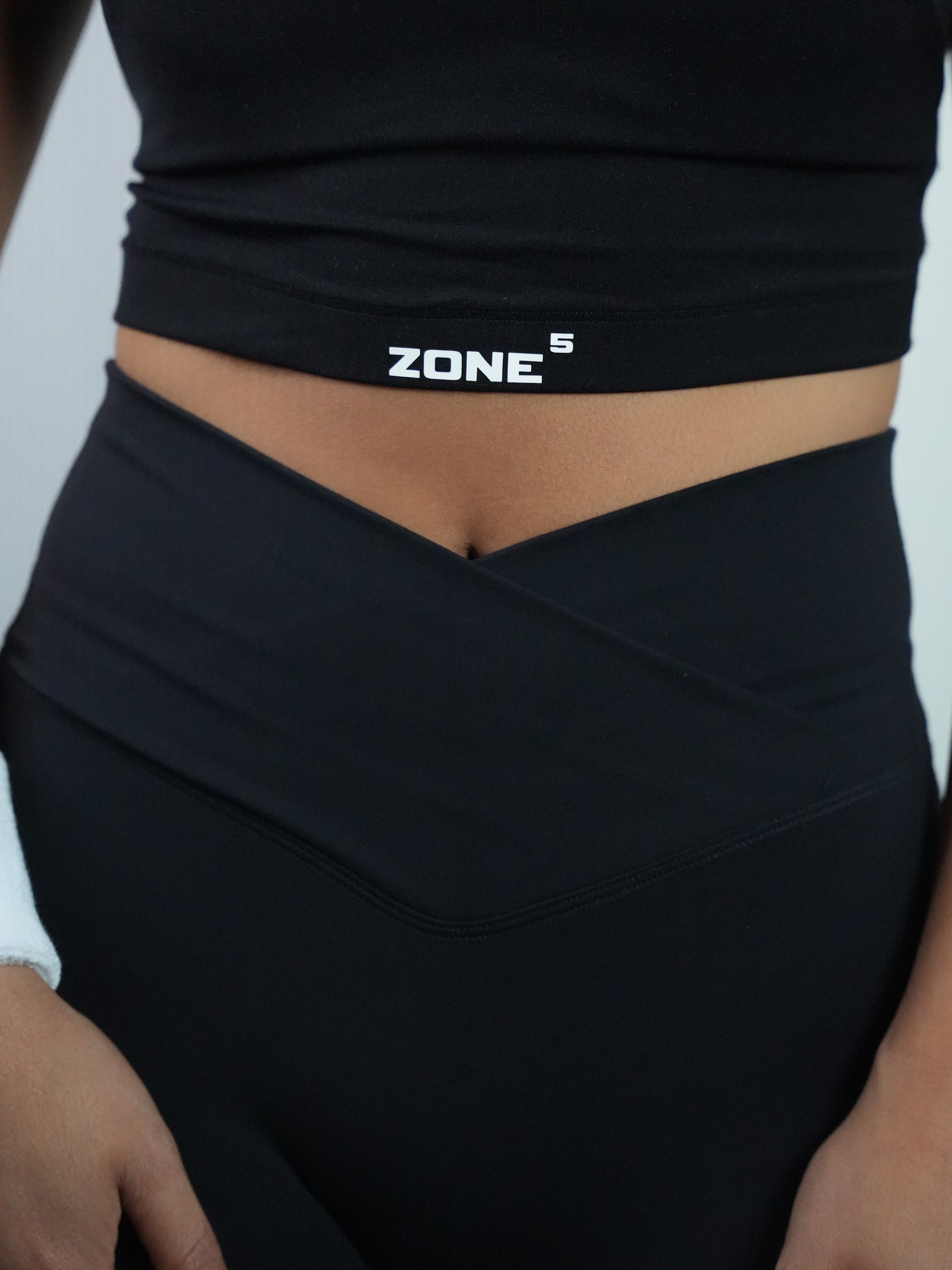 ZONE 5 | BlackOut Tights