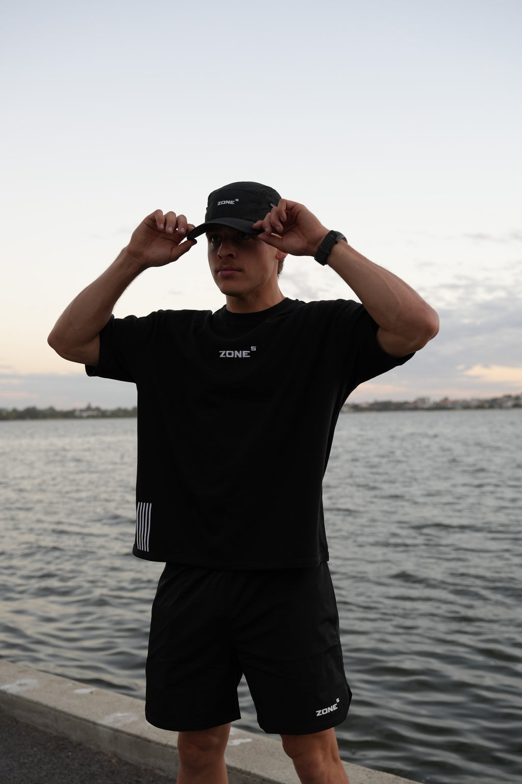 Zone 5 | Peak Crop Tee Black