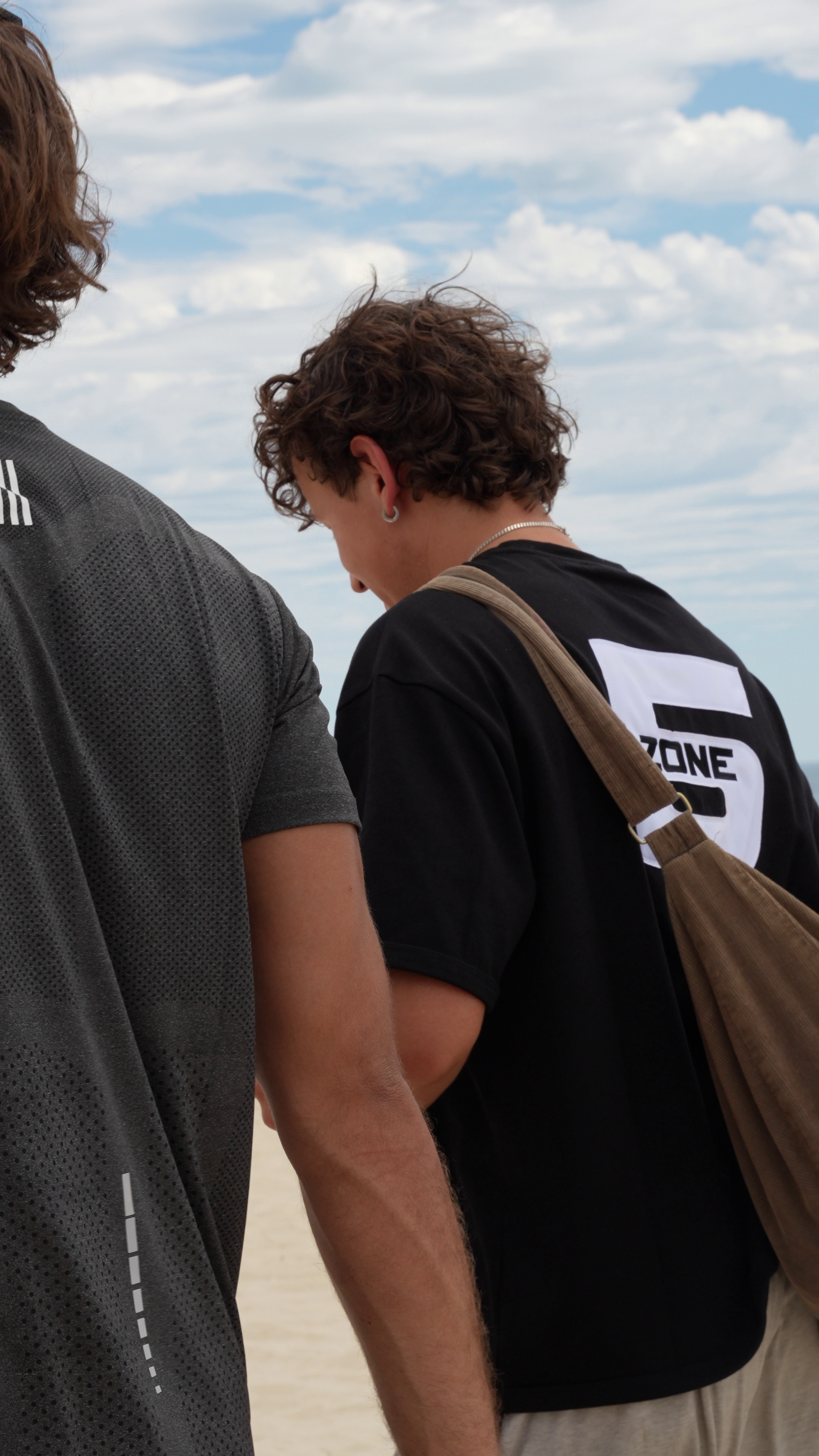 Zone 5 | Peak Crop Tee Black